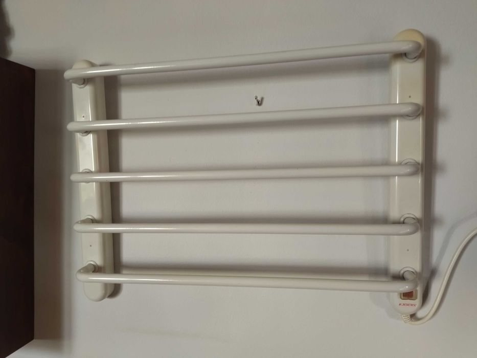 Toalheiro seca toalhas