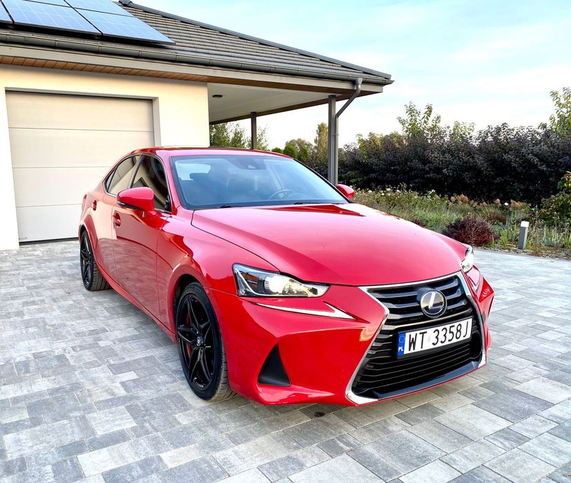 Lexus IS