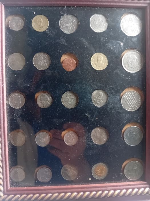 Moedas antigas e medalhas