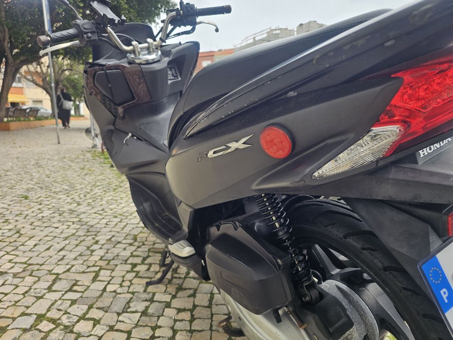 Honda pcx mecânica impecável