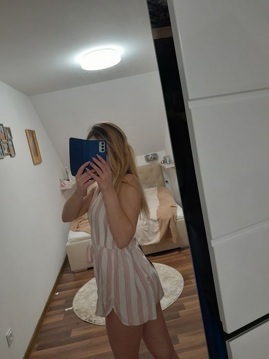 Kombinezon letni w paski przewiewny s m l wiązany na szyji w pasie