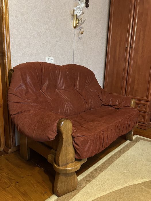 Продам м‘ягку частину: 2 дивана крісло, пуф