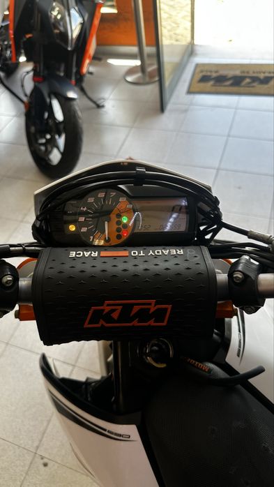 Ktm supermoto 690