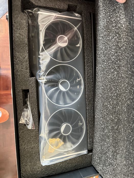 AMD RX 7900 XT em bom estado