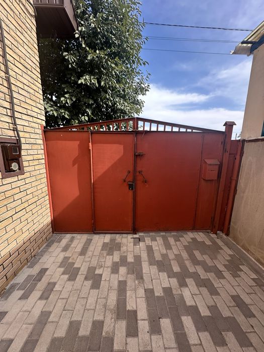 Продам розпашні ворота з хвірткою