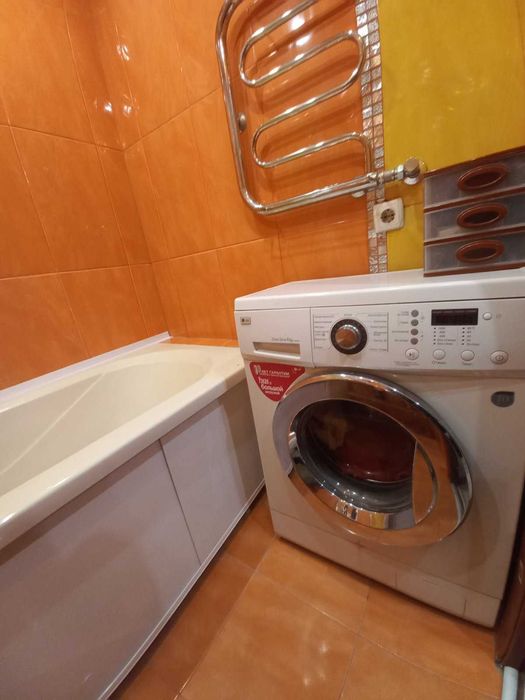 Продам двухкомнатную квартиру с ремонтом на Осипенковском мкр