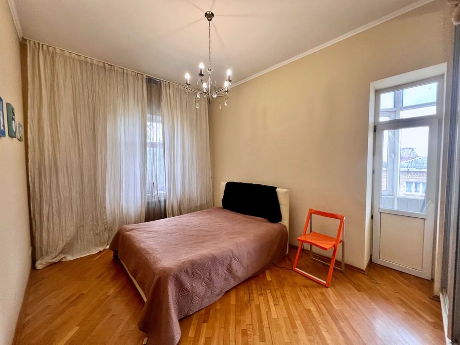 Сталинка пр. Берестейський  96  м. Нивки