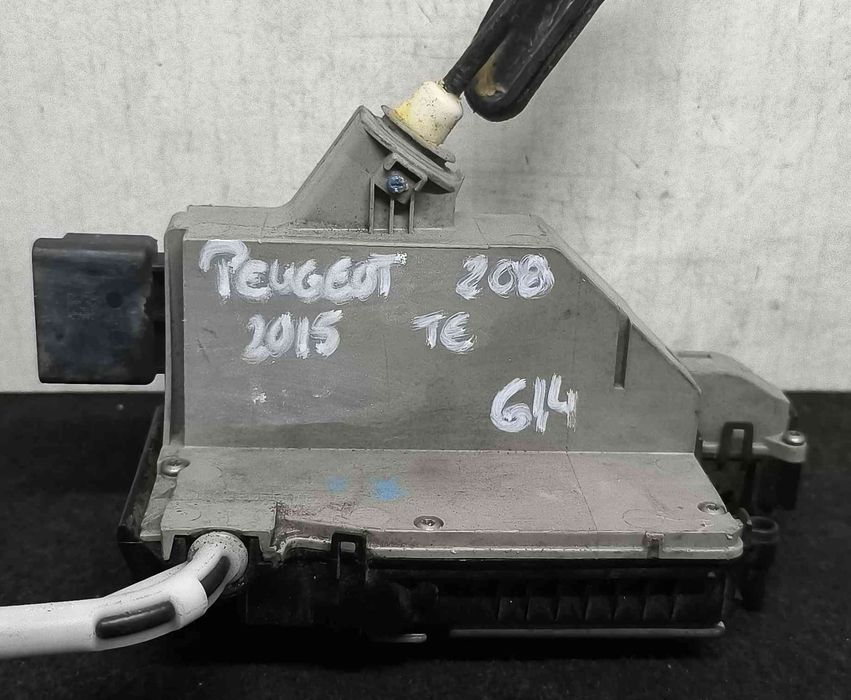 Fechadura / Fecho Porta Trás Esquerdo 9688081080 - PEUGEOT 208 I