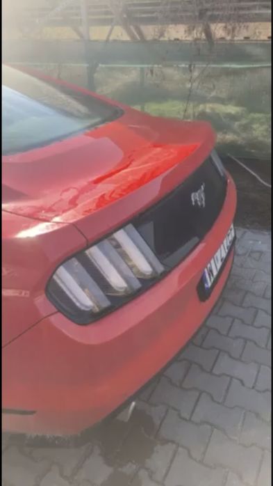 Siłowniki do automatycznego otwierania bagaznika Ford Mustang