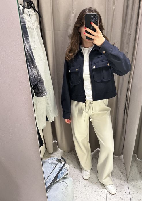 Темно синя куртка zara