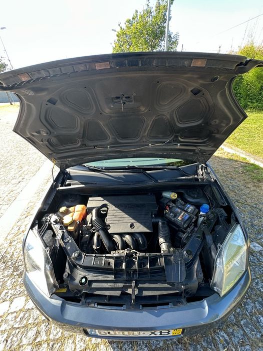Ford Fusion 1.4 Bi-Fuel GPL | 2004 | 1 Proprietário | Inspeção Sem Anotações