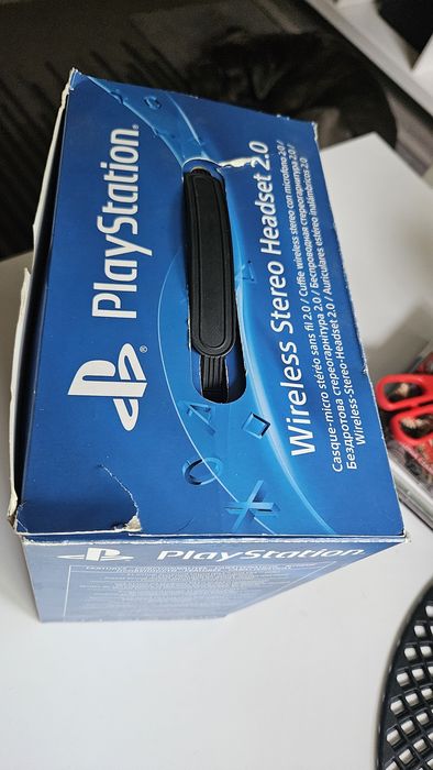Kompletne pudełko po Sony PlayStation Wireless Headset 2.0