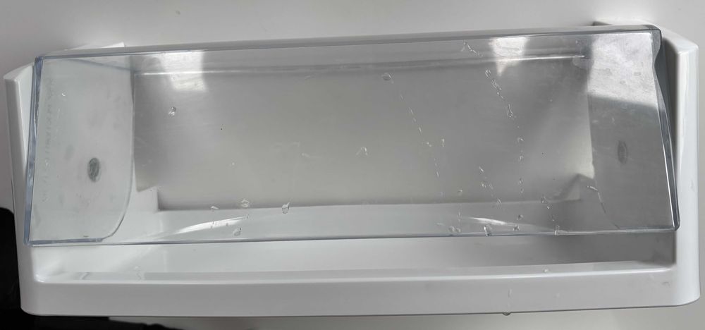 do lodówki side by side LG GR-L227HLQV, tu najwyższa półka lodówki