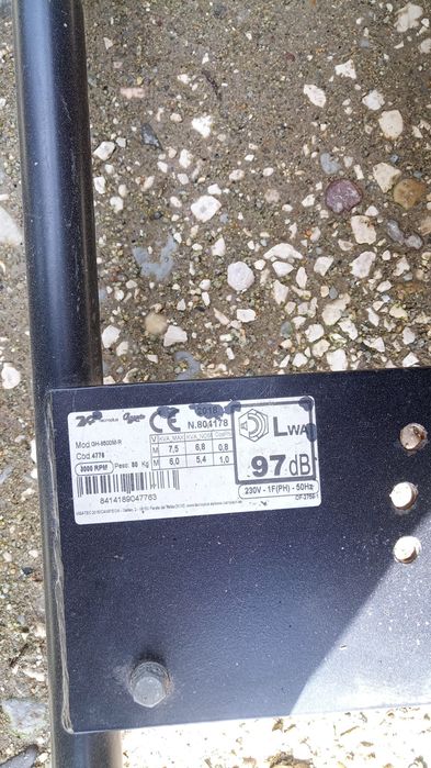 Gerador Honda 7,5 kVA monofásico.