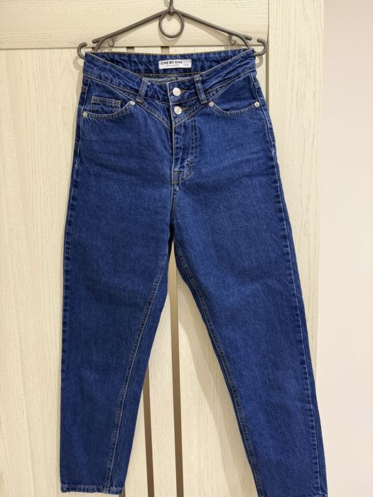 Джинси мом з високою посадкою