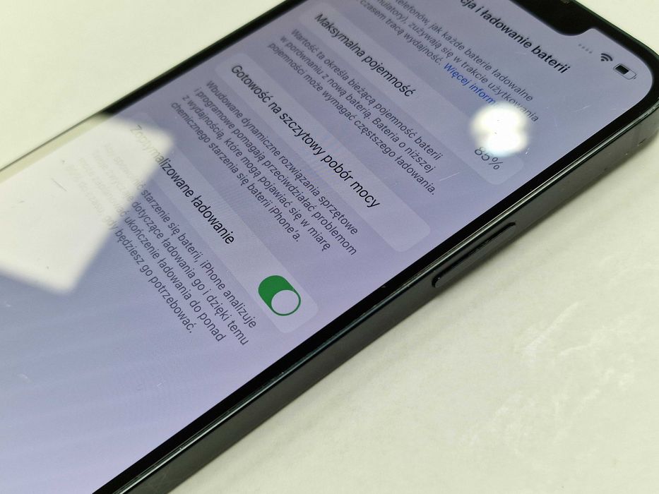 Iphone 13 128GB/ Midnight/ 85%/ Grade C/ Gwarancja + ładowarka
