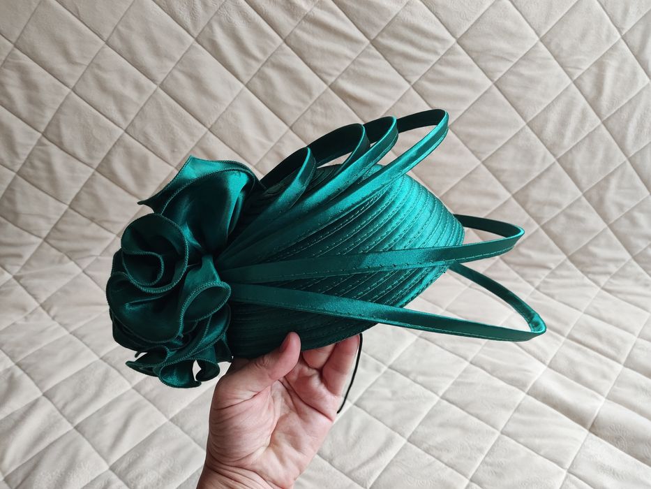 Ретро капелюшок зеленого кольору