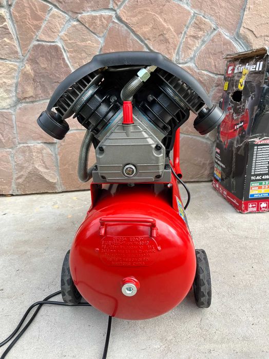 Компресор повітряний Einhell TC-AC 420/50/10 V, 2200Вт  50л, 420л/хв, 10бар, 2 циліндри (V-подібний), 42кг