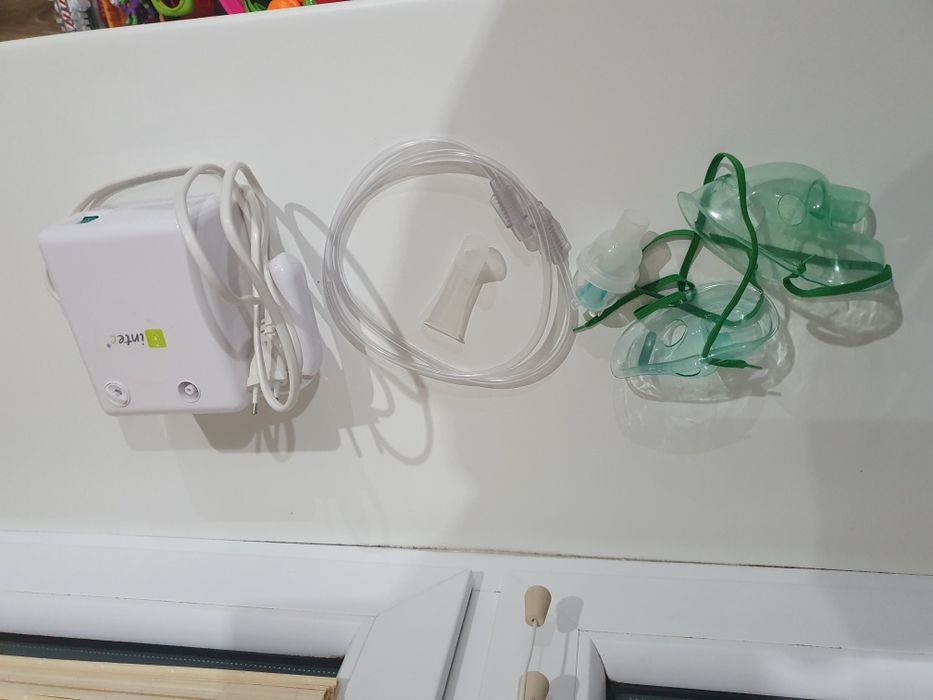 Inhalator tłokowy intec