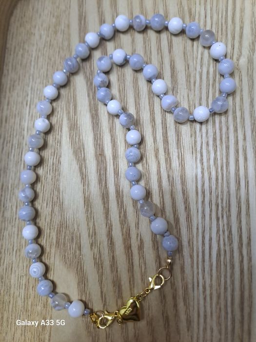 Nowy choker z agatu ze zlotym serduszkiem