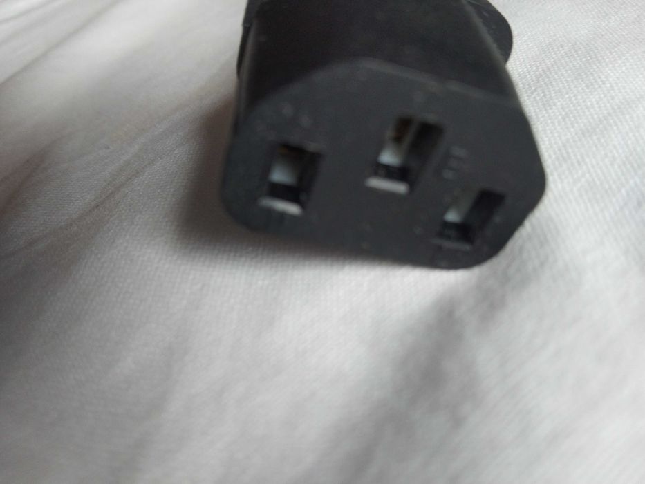 Kabel zasilający telewizor , komputer itd .