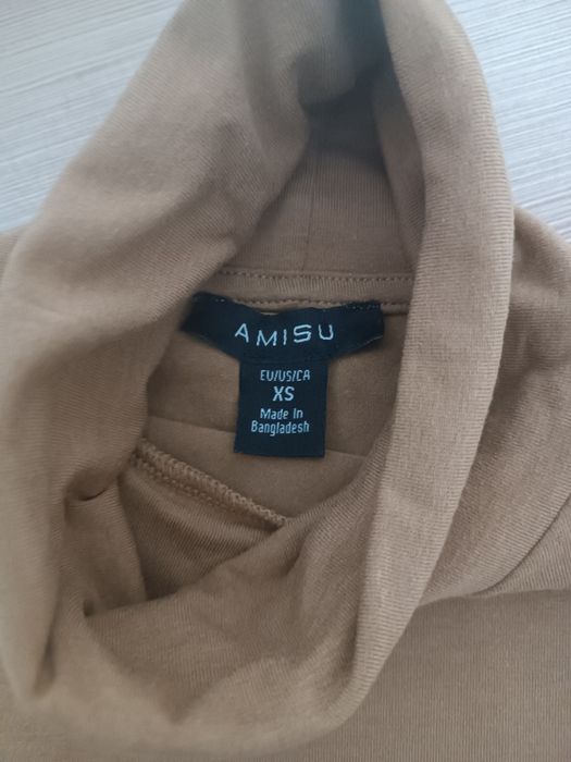 Camelowy cienki golf firmy Amisu nowy rozmiar XS 34/36