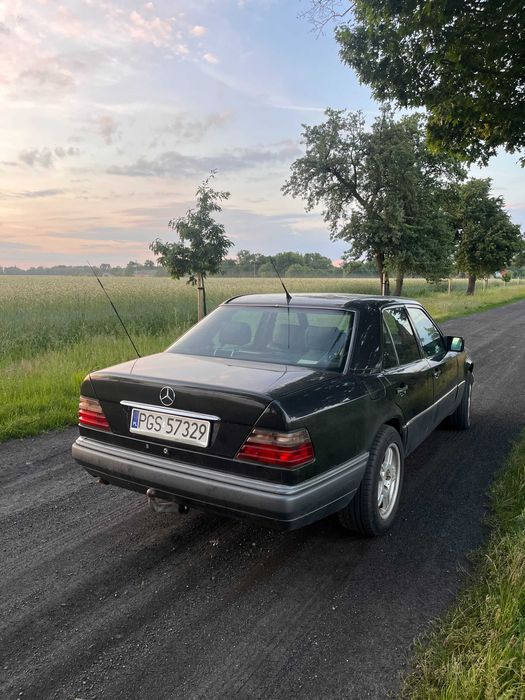 Sprzedam Mercedes 124 3,0 D  Fotele skórzane  klimatyzacja