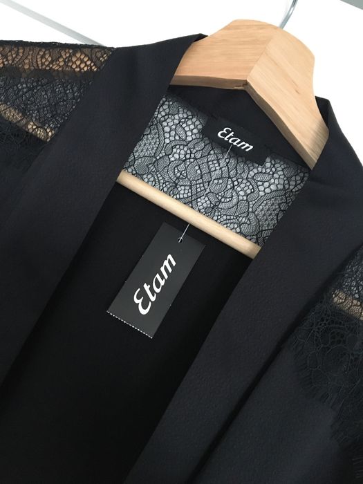 Etam Nowy czarny szlafrok z koronką