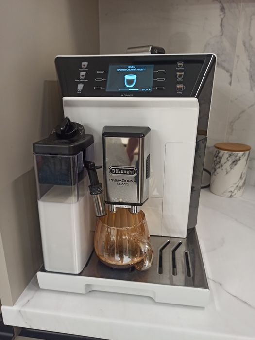 Продам делонгі примадонна клас