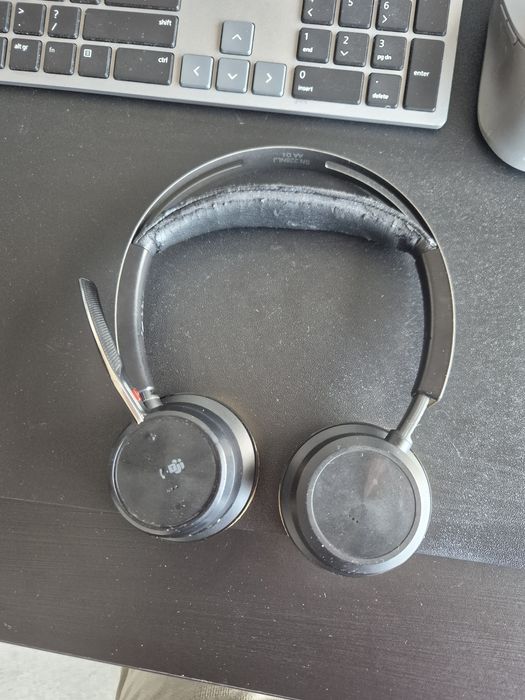 Poly Voyager Focus 2