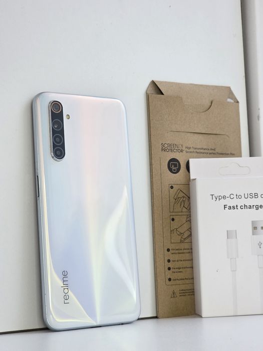 Realme 6 nfc в дуже хорошому стані