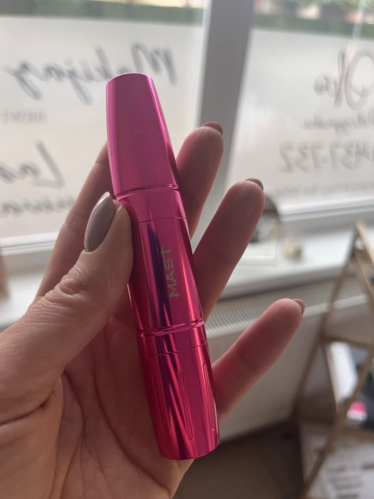 Mnaszynka mast do makijazu permanentnego