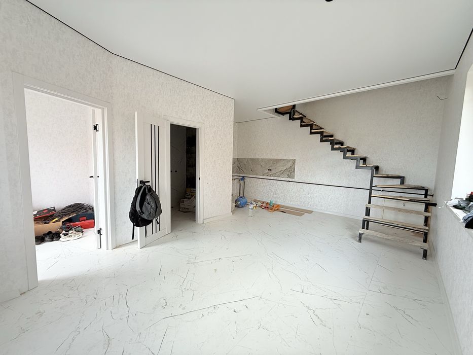 Продам Танхаус з ремонтом