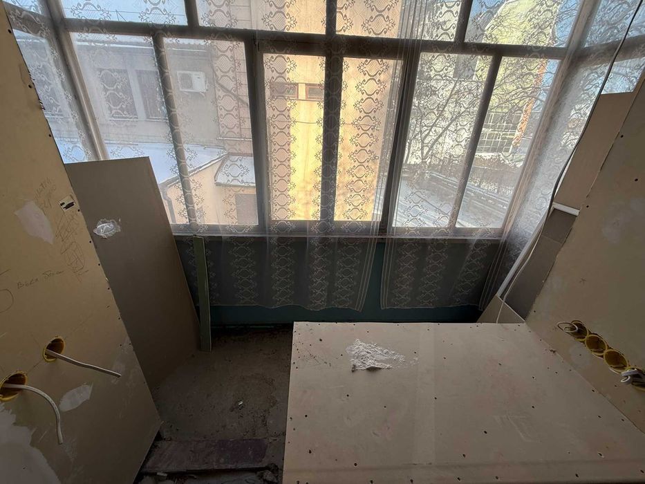 ‼️Центр‼️ 3к квартира з можливістю зробити ремонт під себе, 86 м², 2/9, цегляний будинок