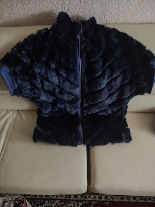 Полупальто кашемировое с натуральным мехом на змейке