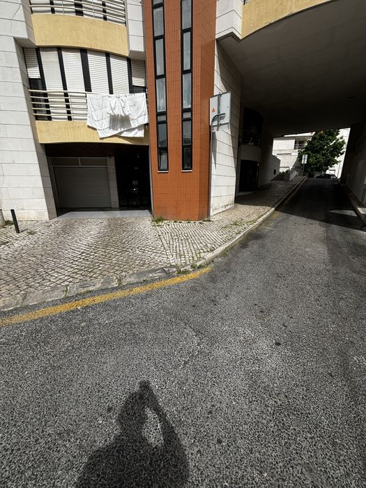 Lugar Garagem Lumiar - Lisboa