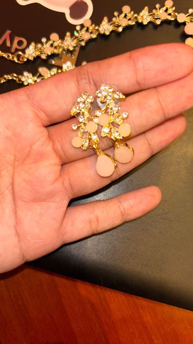 Conjunto Colar e Brincos Estilo Festa / Noiva (Tom Rosa Elegante) - €8