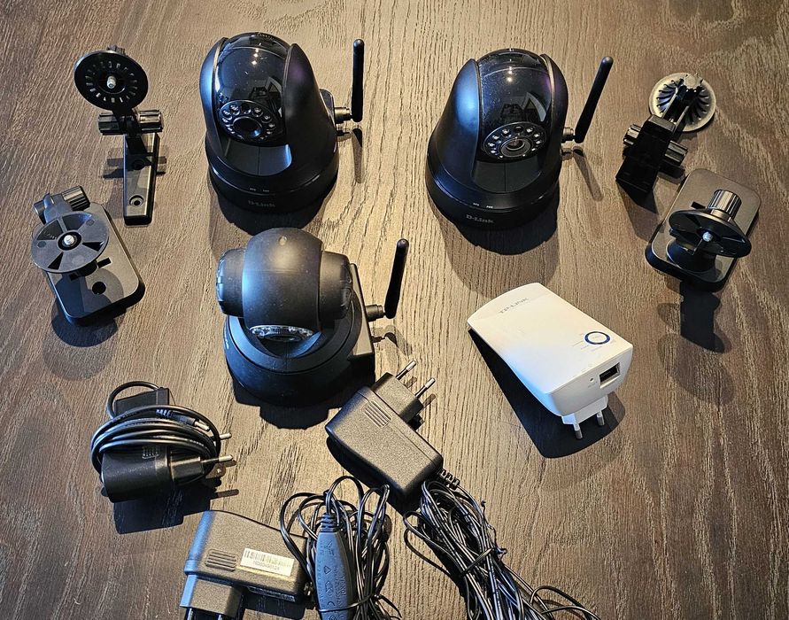 Câmaras de segurança D-link +Wi-Fi Range Extender