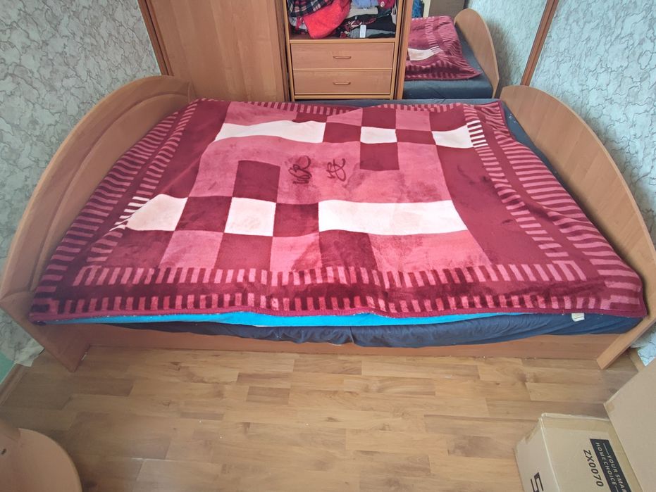 Łóżko Podwójne 160x200 Podnoszone Z Pojemnikami