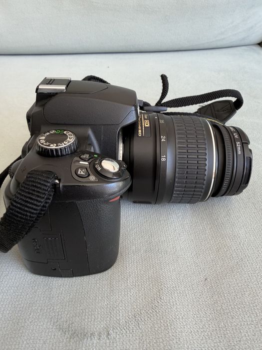 Nikon D60 + lente 18-55mm
