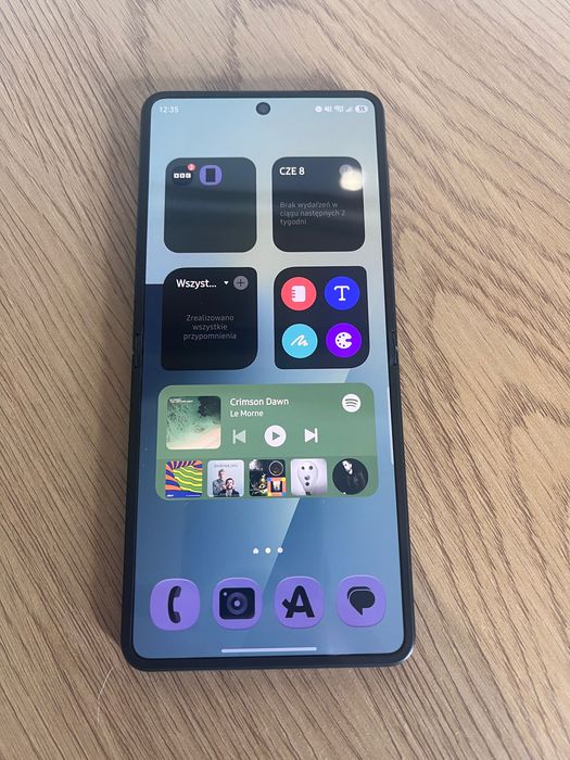 telefon Samsung Galaxy Z Flip7 (czarny/ 256 Gb)