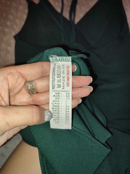 Продам жіночу сукню