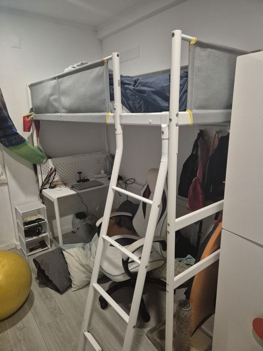 Cama alta IKEA VITVAL 90x200 + secretária – conjunto completo