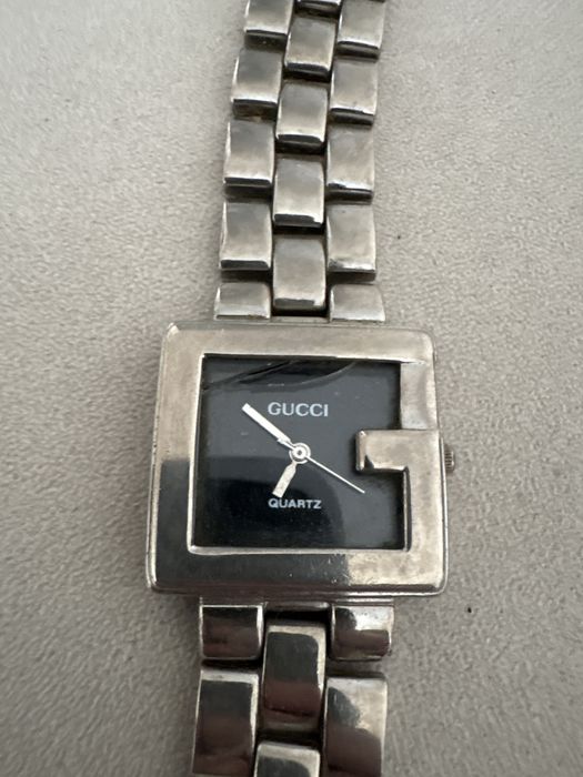 Markowy zegarek damski Gucci G-Watch 3600L Vintage (Uszkodzone szkło) nie wiem czy dziala sprzedaje jako uszkodzony