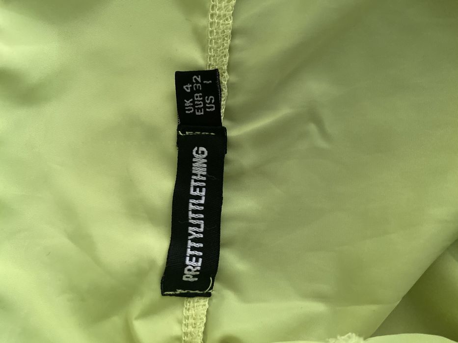 Вітровка однотонна