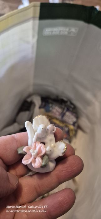 Miniaturas e garrafinha para bebida