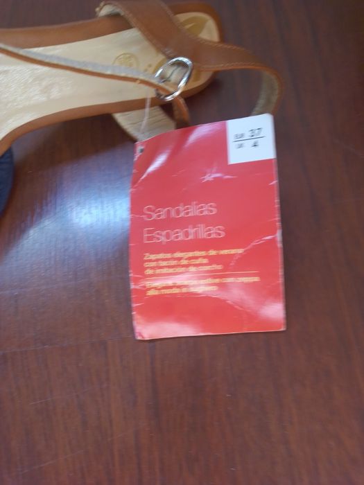 Sandálias elegantes de Verão com tacão de cunha de imitação de cortiça