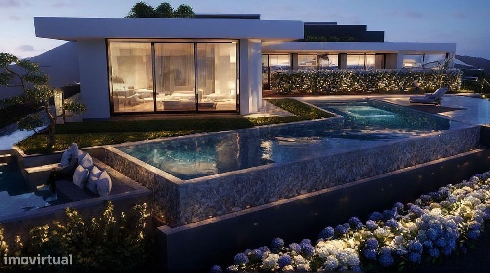 Moradia térrea em construção - São Vicente