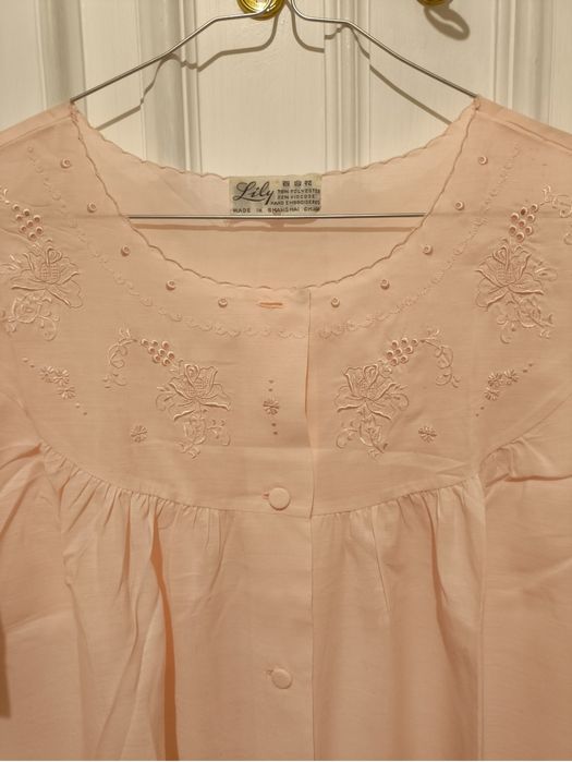 2 Camisas de noite e 1 robe