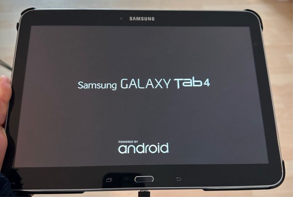 Продам планшет Samsung Galaxy Tab 4